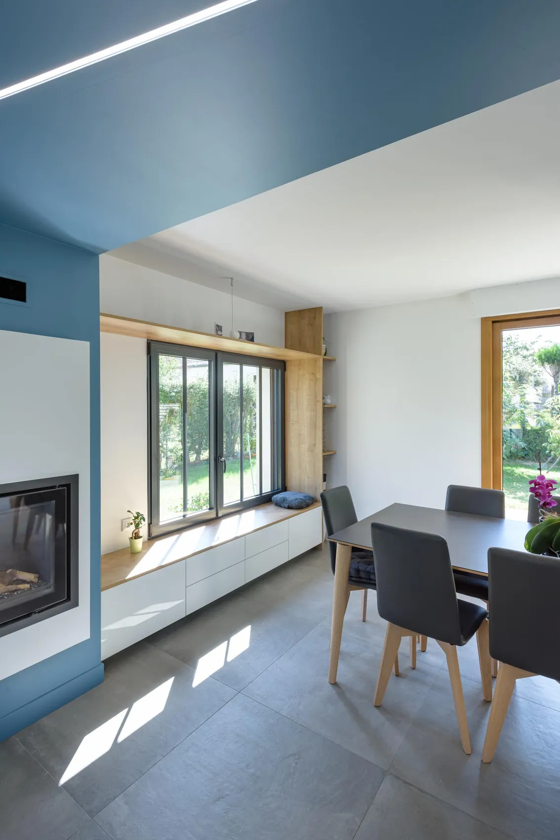 Réaménagement intérieur d´une maison des années 80