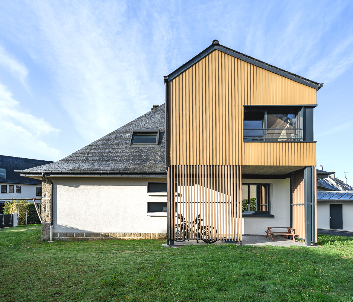 Extension en étage d´une maison individuelle sur Le Rheu
