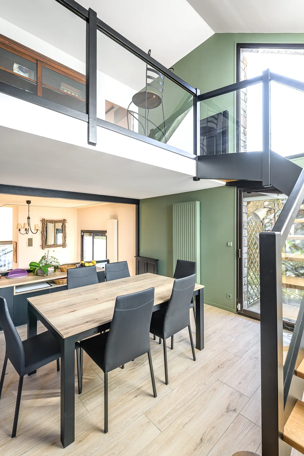 Réaménagement intérieur d´une cuisine et de sa salle à manger